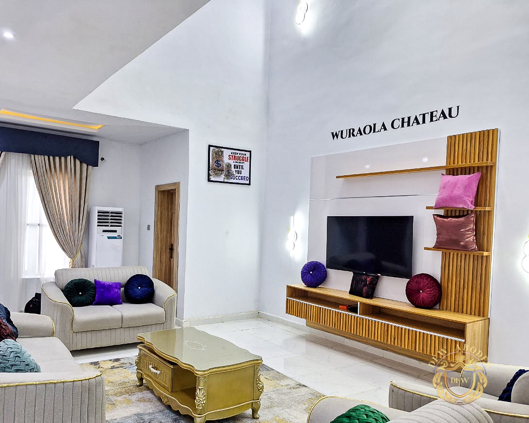 WURAOLA CHANTEUR – The Classic Statement